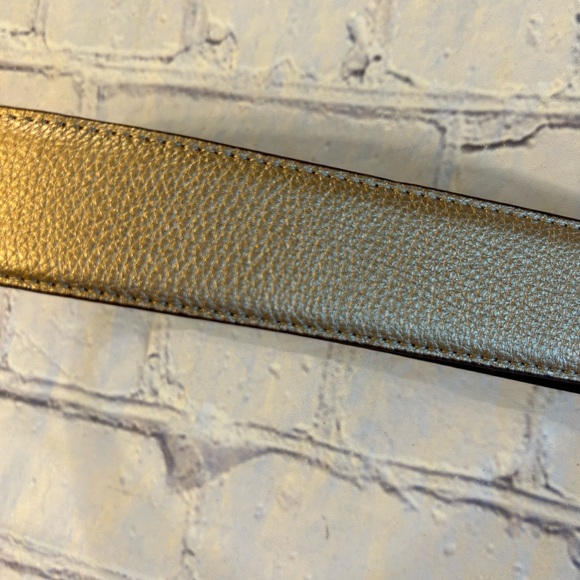 GOLD PEBBLE GRAIN NON LEATHER SHINY GOLD TON BUCKLE WOMENS BELT - Picture 8 of 9